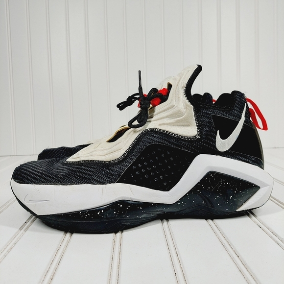 Nike LeBron James Soldier XIV 14 Black White Red Sneaker B32